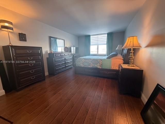 427 Golden Isles Dr 9G, Hallandale Beach, FL 33009