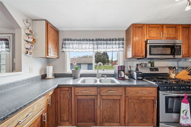 4022 Donnely Road, Jackson, MI 49201
