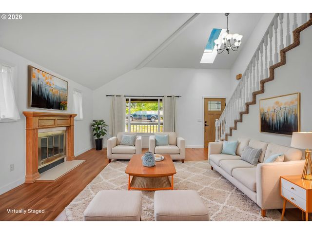 703 Nw 114TH St, Vancouver, WA 98685