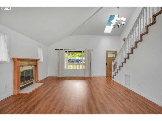 703 Nw 114TH St, Vancouver, WA 98685