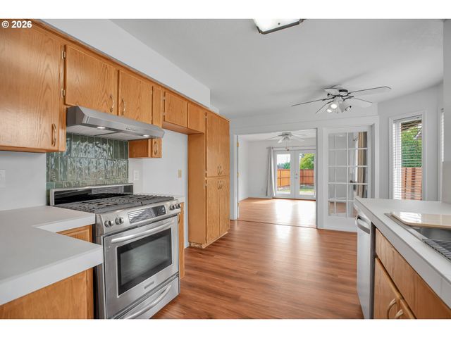 703 Nw 114TH St, Vancouver, WA 98685