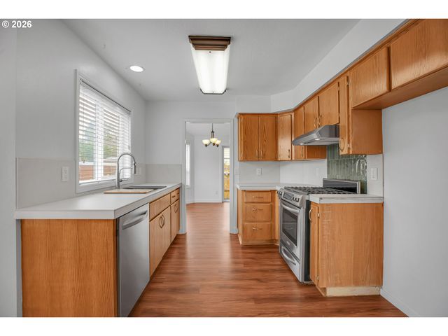 703 Nw 114TH St, Vancouver, WA 98685