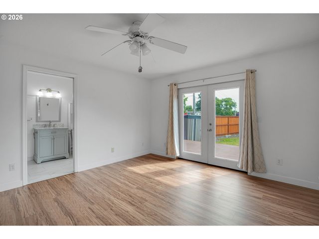 703 Nw 114TH St, Vancouver, WA 98685