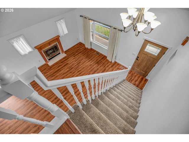 703 Nw 114TH St, Vancouver, WA 98685