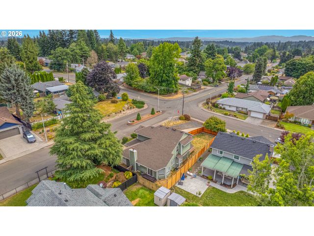 703 Nw 114TH St, Vancouver, WA 98685