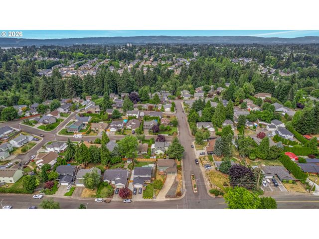 703 Nw 114TH St, Vancouver, WA 98685