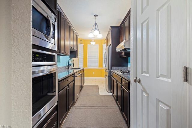 308 Moate CIR, Virginia Beach, VA 23462