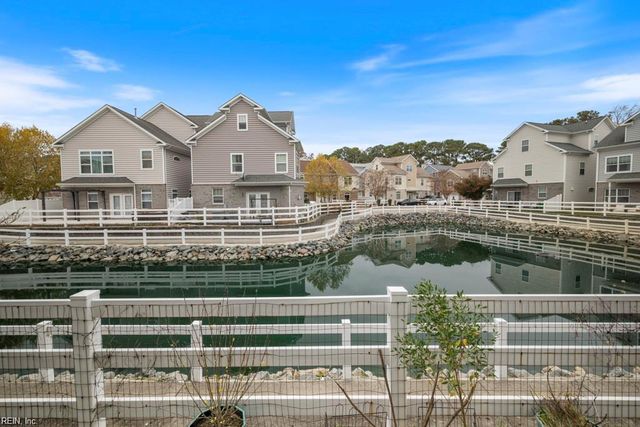 308 Moate CIR, Virginia Beach, VA 23462