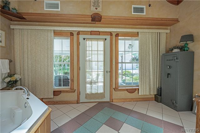 6064 Condren Road, Newfane, NY 14108