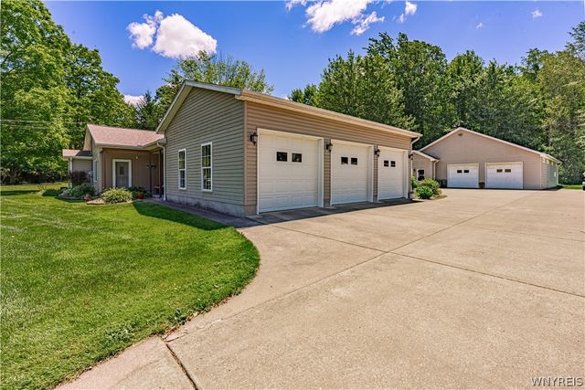 6064 Condren Road, Newfane, NY 14108