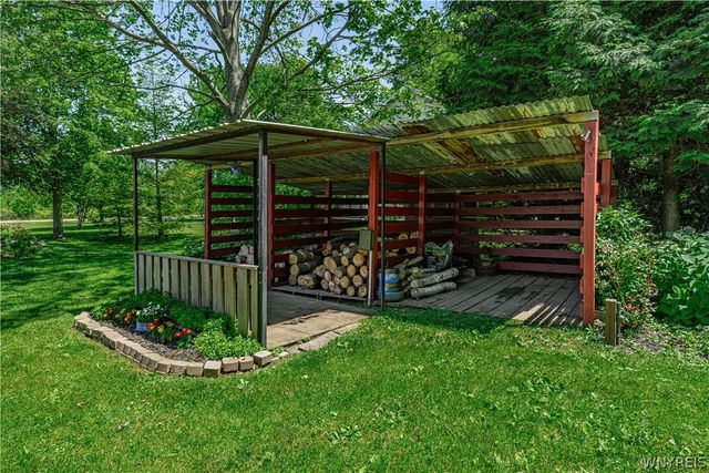 6064 Condren Road, Newfane, NY 14108