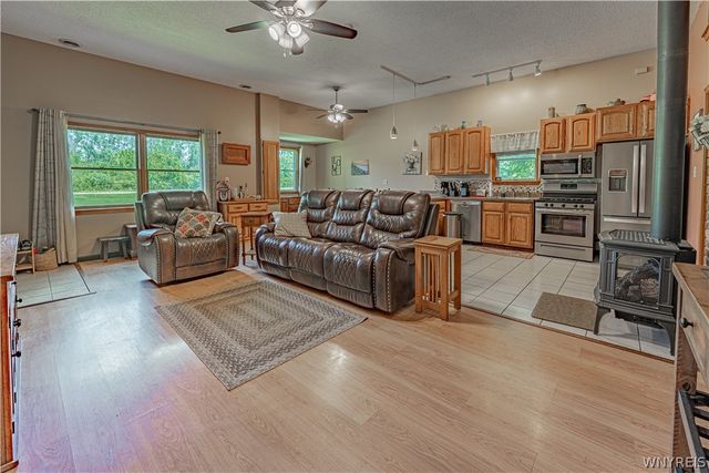6064 Condren Road, Newfane, NY 14108