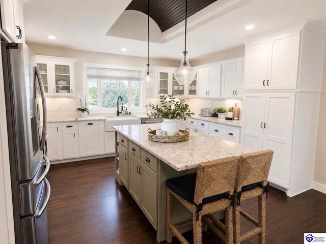 110 Brookside Court, Elizabethtown, KY 42701