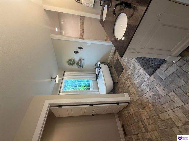 110 Brookside Court, Elizabethtown, KY 42701