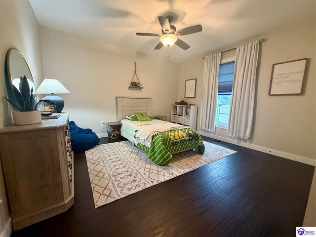 110 Brookside Court, Elizabethtown, KY 42701