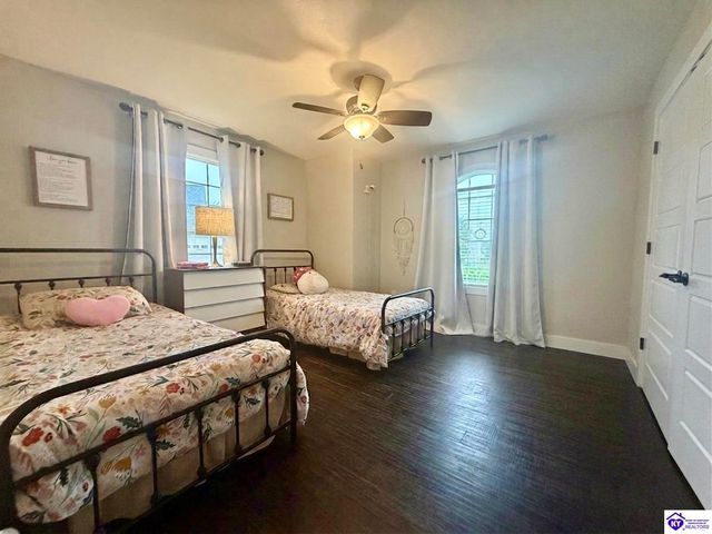 110 Brookside Court, Elizabethtown, KY 42701