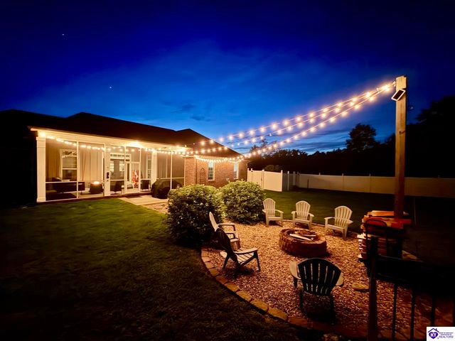 110 Brookside Court, Elizabethtown, KY 42701