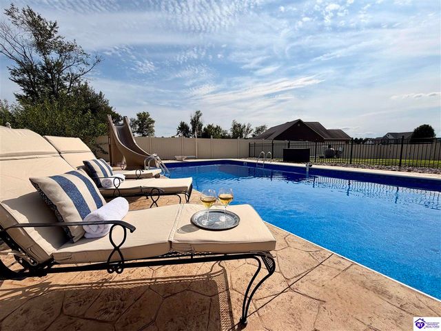 110 Brookside Court, Elizabethtown, KY 42701