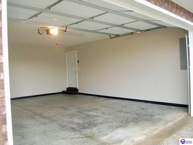 110 Brookside Court, Elizabethtown, KY 42701