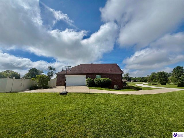 110 Brookside Court, Elizabethtown, KY 42701