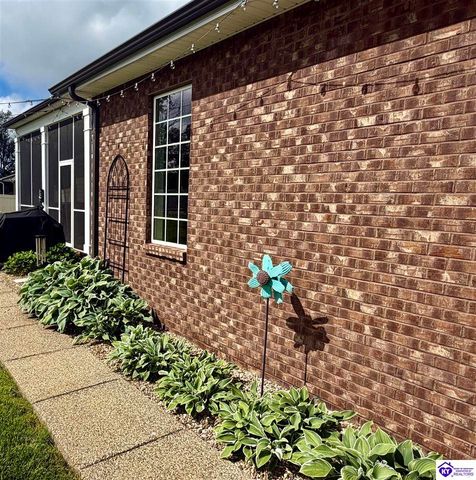110 Brookside Court, Elizabethtown, KY 42701
