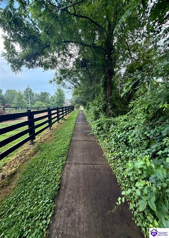 110 Brookside Court, Elizabethtown, KY 42701