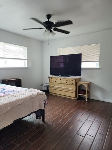 1714 Laurel Road, Gainesville, TX 76240