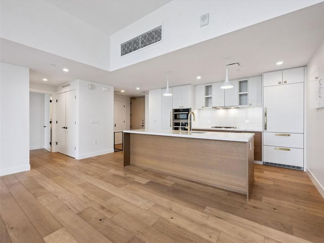 70 Rainey ST 2201, Austin, TX 78701