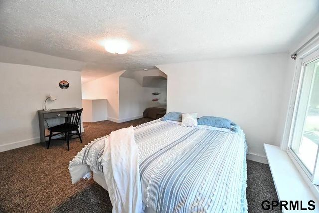 2230 B Street, Lincoln, NE 68502