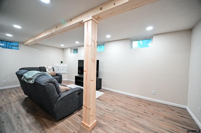2230 B Street, Lincoln, NE 68502