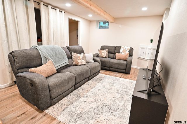 2230 B Street, Lincoln, NE 68502
