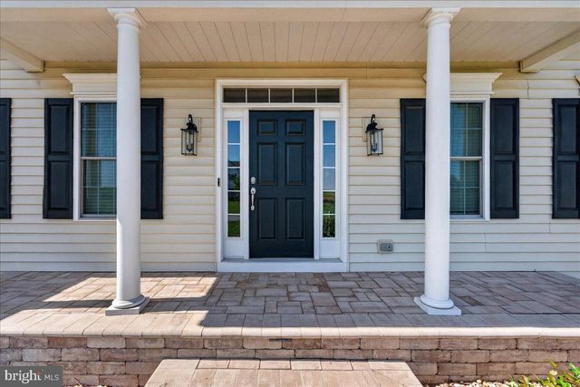 329 CENTURY OAK DR, Oxford, PA 19363