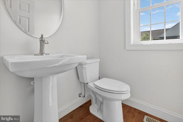 329 CENTURY OAK DR, Oxford, PA 19363