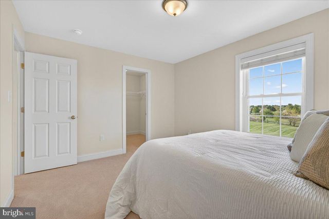 329 CENTURY OAK DR, Oxford, PA 19363