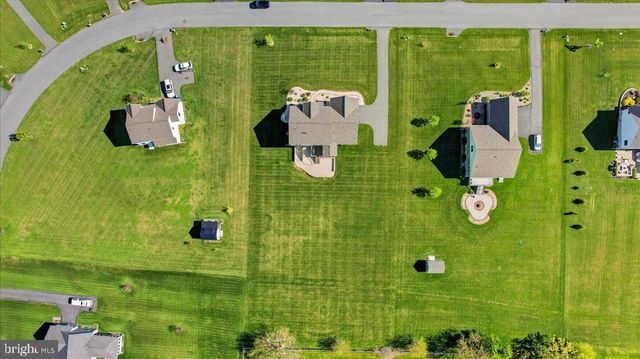 329 CENTURY OAK DR, Oxford, PA 19363