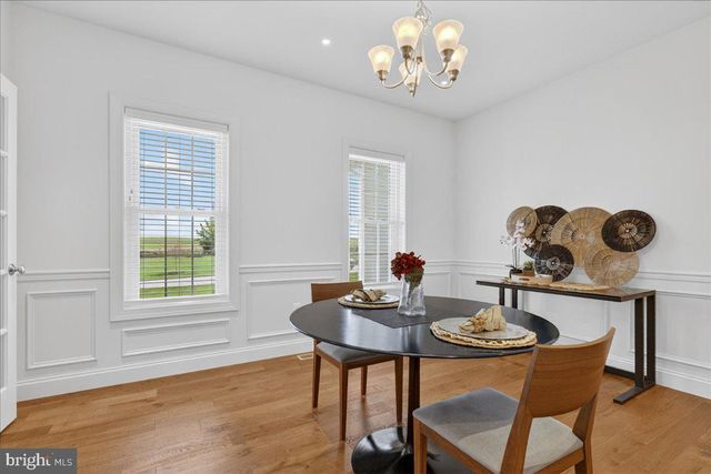 329 CENTURY OAK DR, Oxford, PA 19363