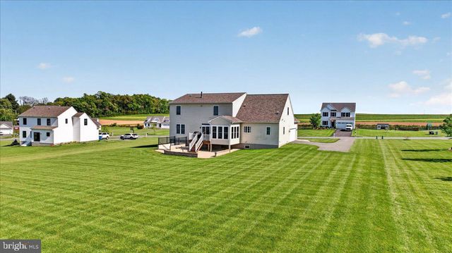 329 CENTURY OAK DR, Oxford, PA 19363