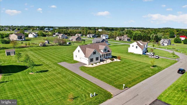 329 CENTURY OAK DR, Oxford, PA 19363