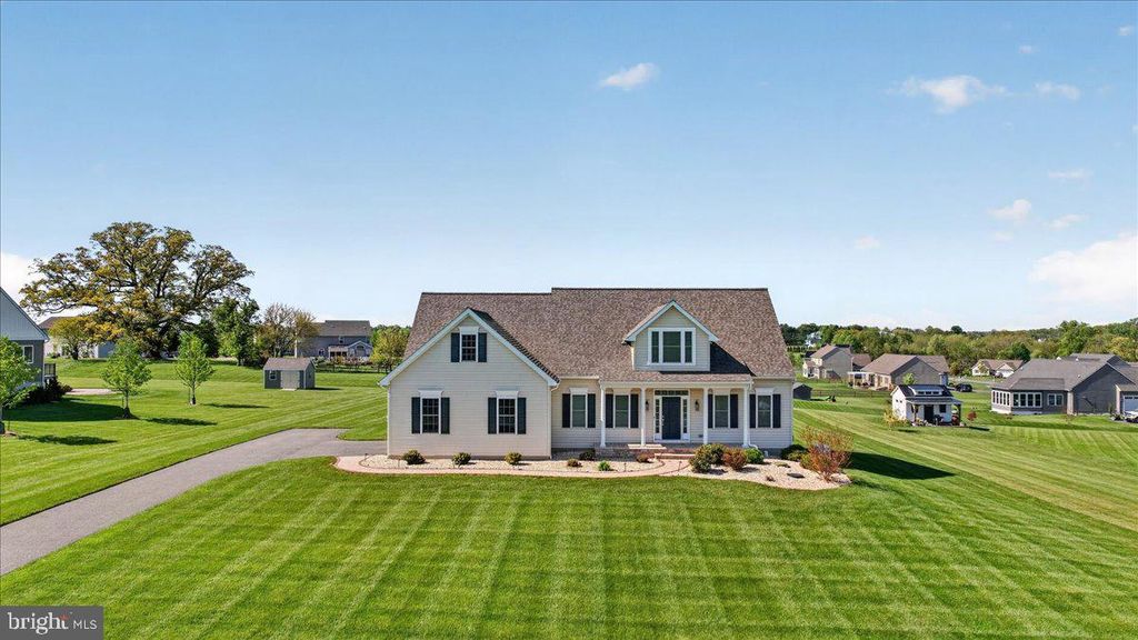 329 CENTURY OAK DR, Oxford, PA 19363