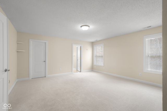 2910 Parkview Drive, Columbus, IN 47201