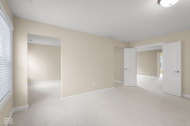 2910 Parkview Drive, Columbus, IN 47201