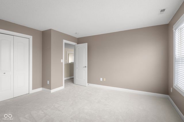 2910 Parkview Drive, Columbus, IN 47201