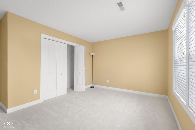 2910 Parkview Drive, Columbus, IN 47201