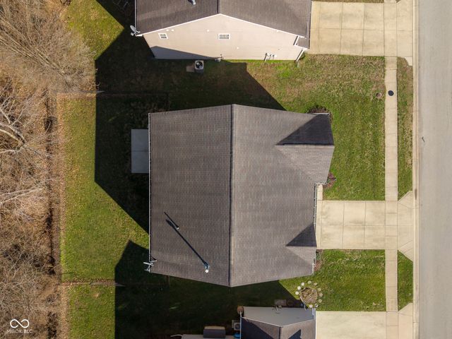 2910 Parkview Drive, Columbus, IN 47201