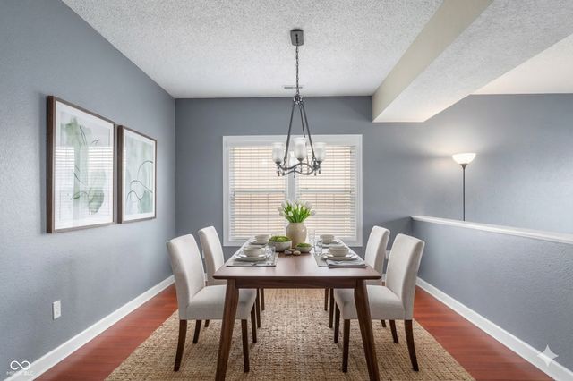 2910 Parkview Drive, Columbus, IN 47201