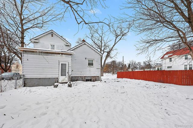 27 Crawford Street, Pontiac, MI 48341