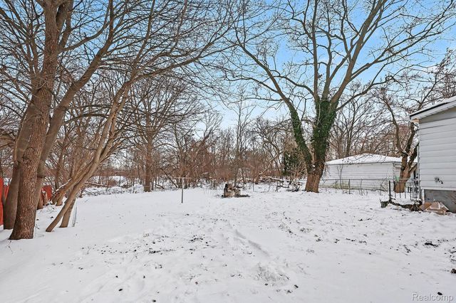 27 Crawford Street, Pontiac, MI 48341