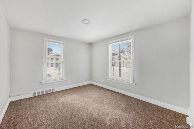 27 Crawford Street, Pontiac, MI 48341