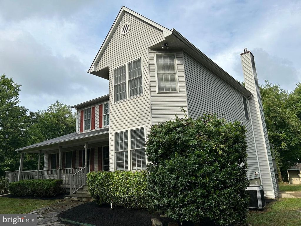 24674 PEACH ORCHARD LN, Aldie, VA 20105