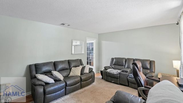547 S 6th Street, Jesup, GA 31545